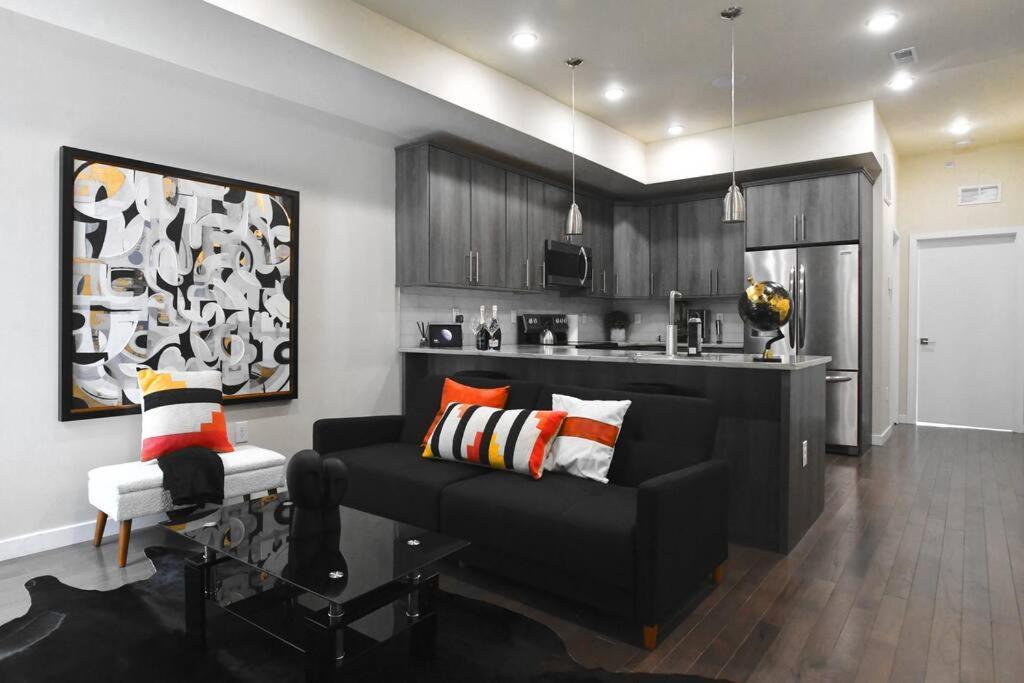 Yanne'S Place - Dual-Lounge فيلادلفيا المظهر الخارجي الصورة